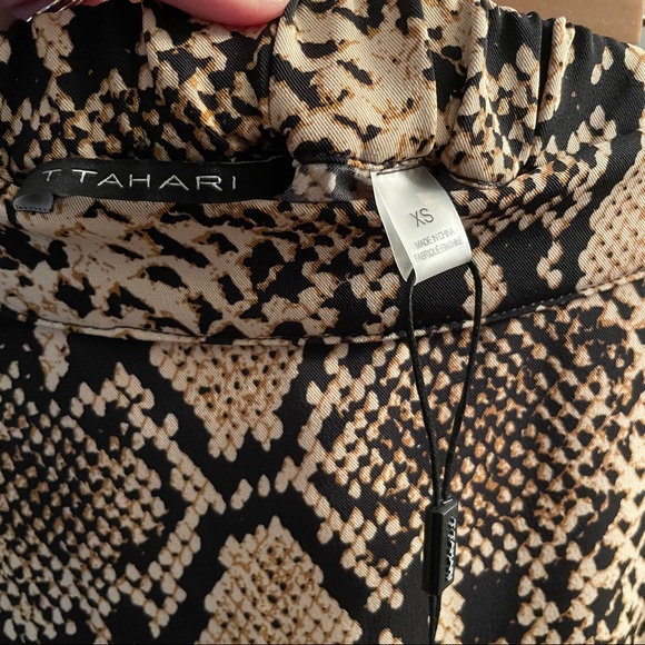 Midi skirt with elasticized waist. T Tahari brand.Size XS. NWT - Picture 4 of 6